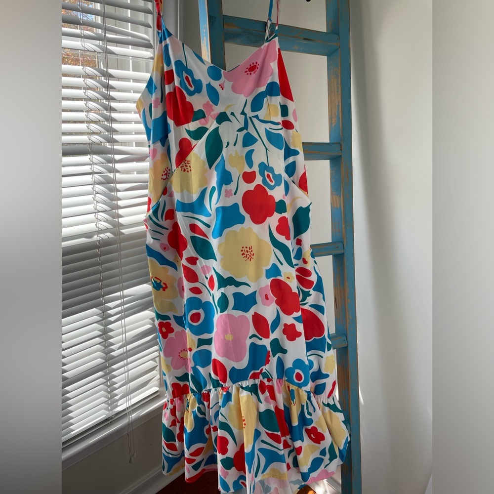 Colorful floral midi dress!